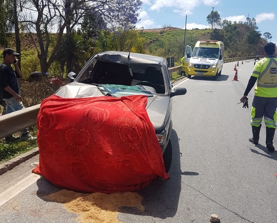Idoso de bicicleta é atropelado na BR 040 e morre