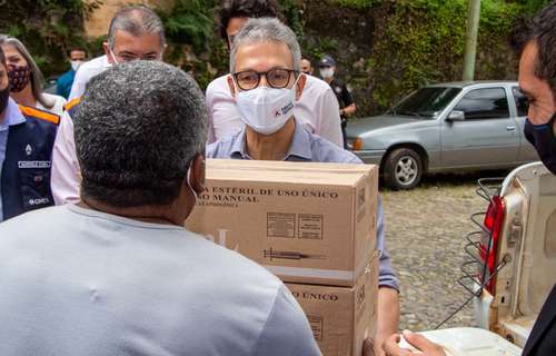 Covid: seringas para vacinação em Lafaiete e região já estão em Barbacena
