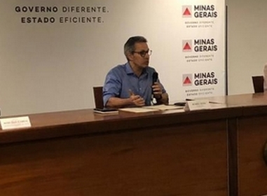 Zema anuncia estudo para avaliar reabertura do comércio