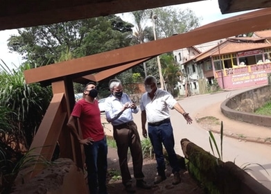 Secretaria Municipal de Obras de Congonhas se reúne com a Via 040