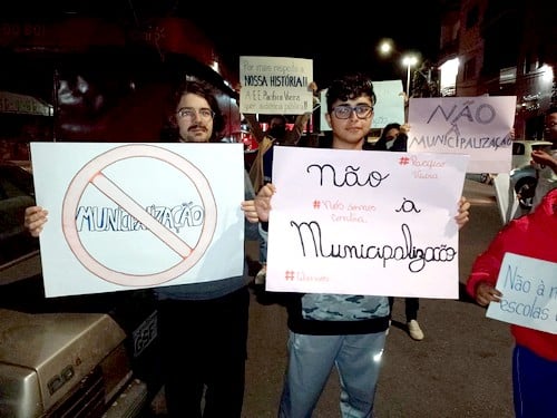 Comunidade do Pacífico Vieira manifesta contra municipalização da escola