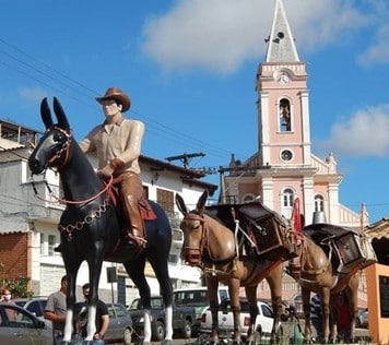 Novo roteiro turístico valoriza criação de cavalos e jumentos da região