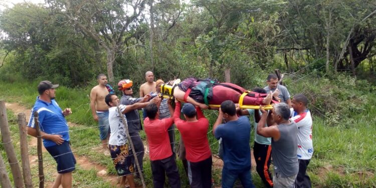Bombeiros encontram jovem desaparecida