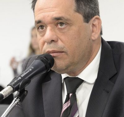 Deputado Glaycon Franco vê novo FUNDEB como esperança de melhores dias para a educação brasileira