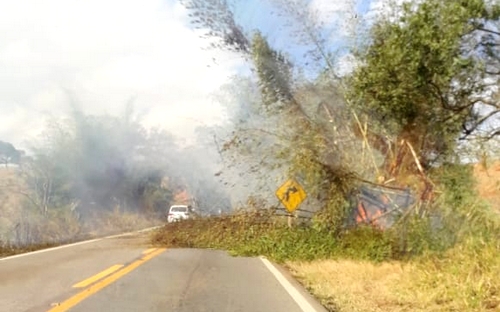 Queimadas continuam levando perigo à motoristas