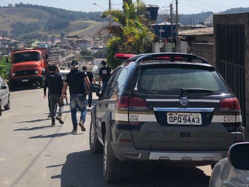 Ação policial prende suspeitos de trafico e homicídio em Lafaiete