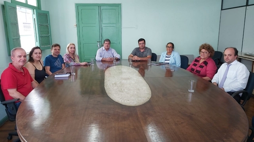 Pais de alunos e vereadores recebem informações sobre a Escola Meridional