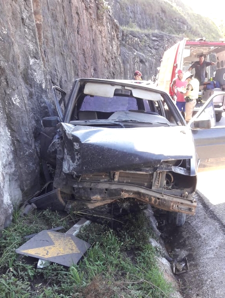 Motorista com suspeita de embriaguez sofre acidente na BR 265