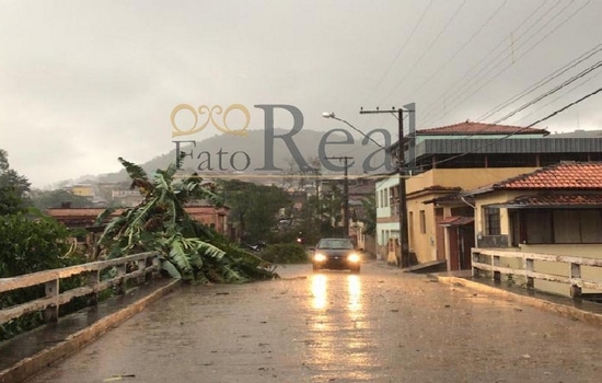 Chuva e ventania assustam moradores de Senhora de Oliveira