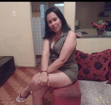 Amigos se despedem e fazem homenagem a Valquíria Gomes da Silva