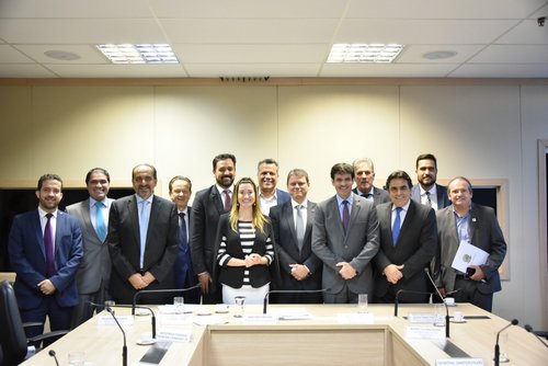 Prefeito de Ouro Branco participa de encontro com ministros
