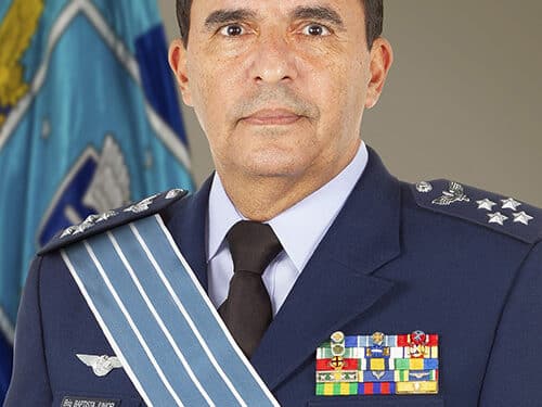 Novo Comandante da Aeronáutica iniciou a carreira na EPCAR