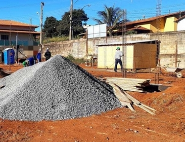Segue obra de UBS no centro de Ouro Branco