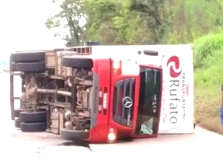 Sábado de acidentes e trânsito lento na BR 040