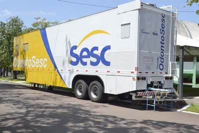 Carreta odontológica do SESC faz atendimento gratuito em Lafaiete