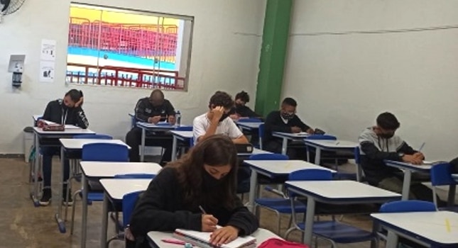 Vereadores pedem esclarecimento sobre plano de volta às aulas em Lafaiete