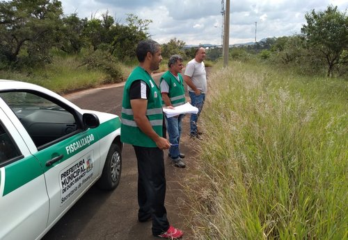 Ouro Branco intensifica fiscalização de lotes sujos