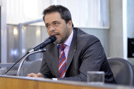 Restrições econômicas em Minas preocupam deputado Glaycon Franco