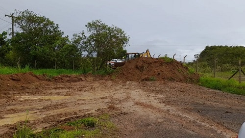 Acesso as ruas do bairro Herculano Pena é bloqueado por medidas de segurança