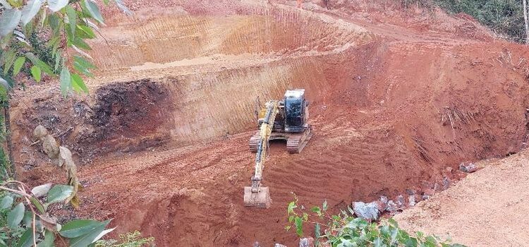 DER-MG inicia obras de recuperação da MG-280 entre Dores do Turvo e Alto Rio Doce