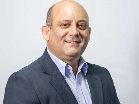 Professor Oswaldo volta à Câmara credenciado por projetos ligados à educação e dignidade humana