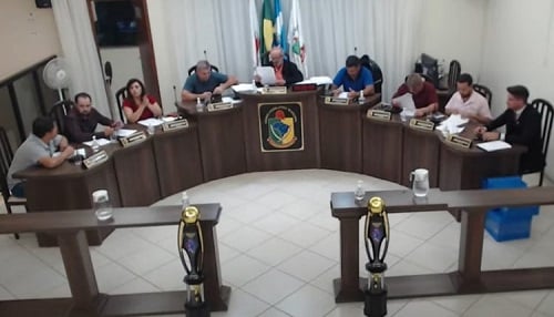 Prefeito de Ressaquinha pode perder o mandato na véspera do Natal