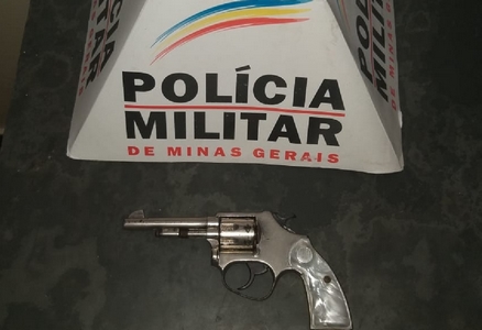 Rapaz briga em bar e atira contra desafeto