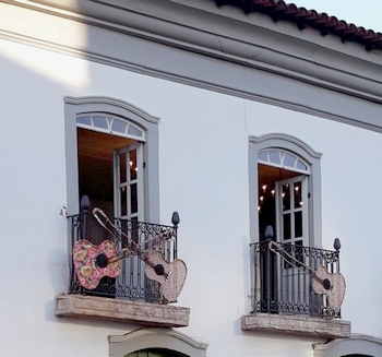Dia das Violas de Queluz tem exposição, bate-papo e roda de violeiros