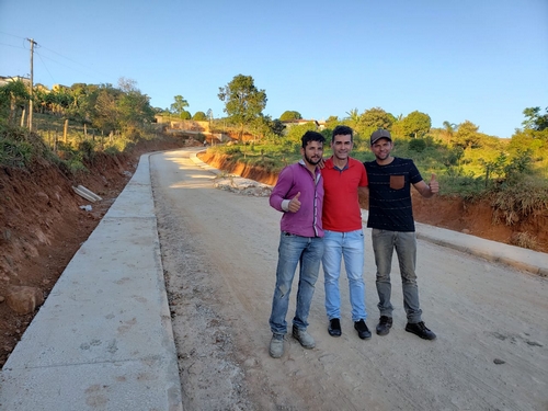 Padre João visita obras em Monsenhor Izidro