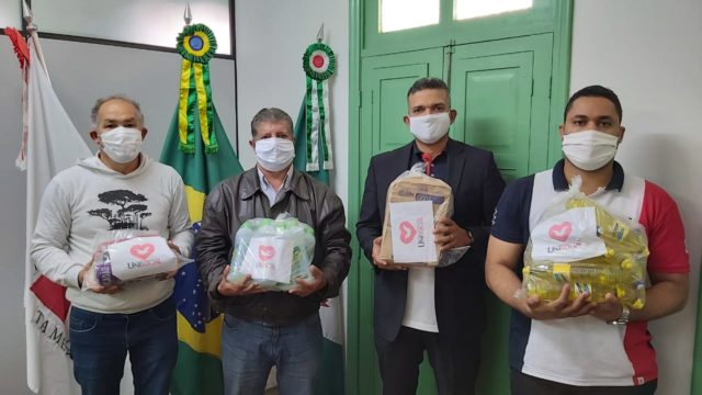 Igreja Universal faz doação para o Hospital de Campanha de Lafaiete