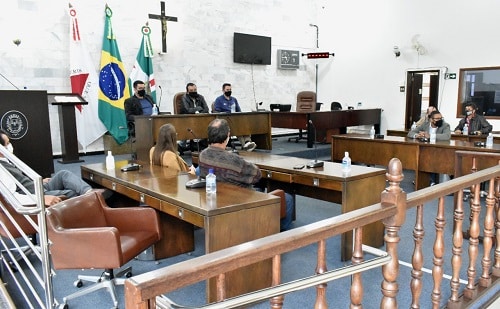 Gerente do hospital de campanha é demitida após depoimento em CPI