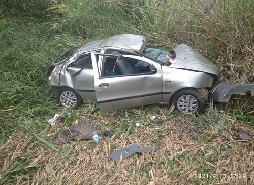 Veículo sai da pista, cai em ribanceira e motorista morre