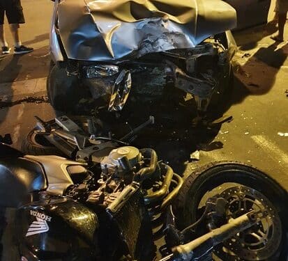 Motociclista fica ferido em acidente