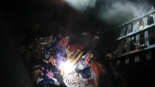 Vela sobre TV pode ter causado incêndio em casa em Barbacena