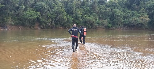 Corpo de homem que se afogou em rio é encontrado