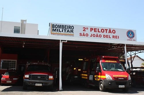 Por telefone, bombeiro ajuda a salvar criança engasgada