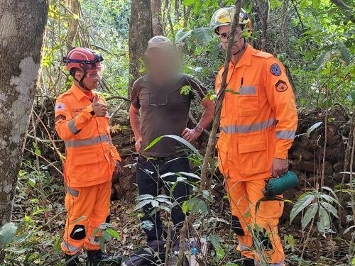 Bombeiros resgatam homem desaparecido na zona rural de São João del-Rei