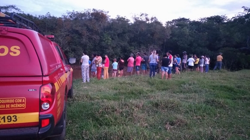 Jovem tenta atravessar cachoeira nadando e morre afogado