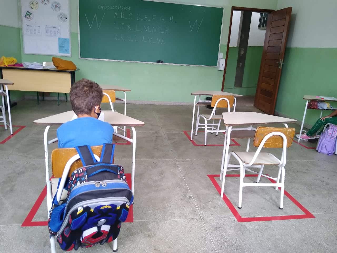 Vereadores criticam situação das escolas durante retorno às aulas presenciais em Lafaiete