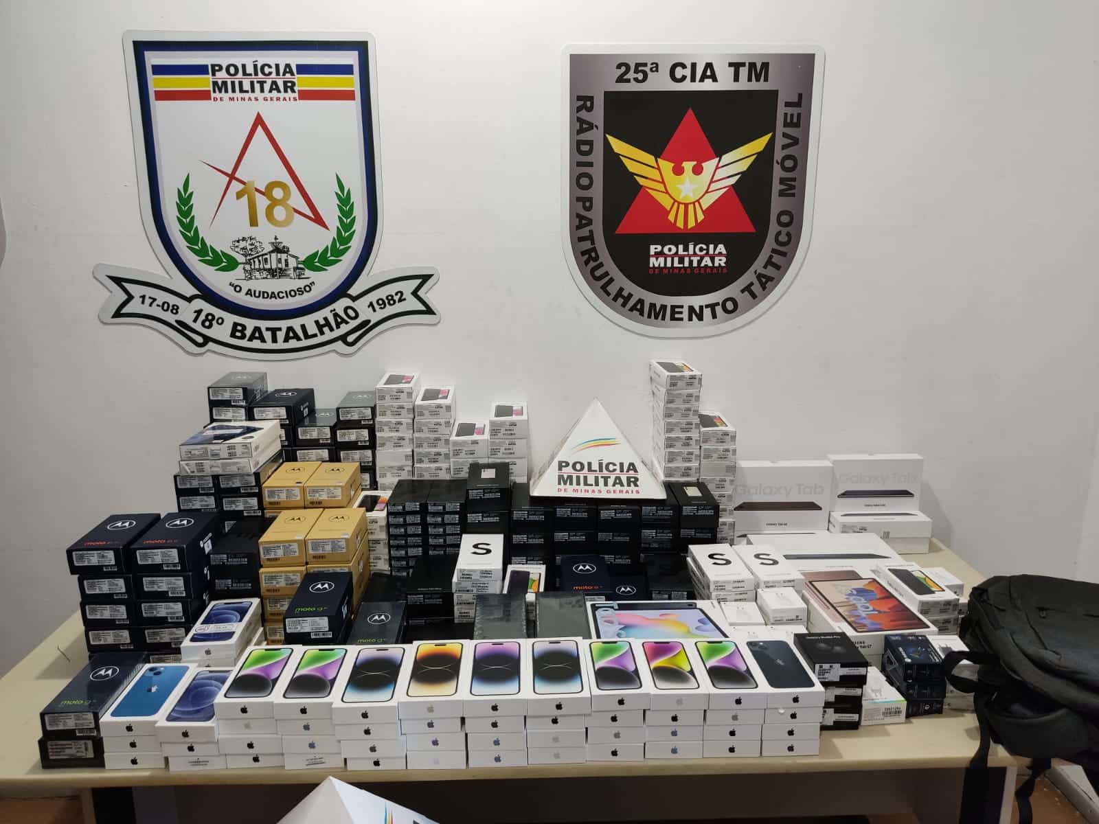 Preso casal suspeito de arrombar loja em Lafaiete e roubar R$1 milhão em celulares e eletrônicos