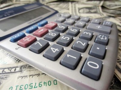 Brasileiro deve, em média, R$ 3,2 mil