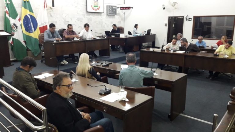 Aprovada revisão dos salários de prefeito, vereadores e agentes políticos de Lafaiete