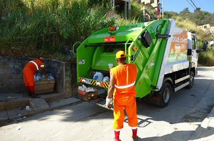 Precariedade de ponte provoca alteração da coleta de lixo no bairro São José