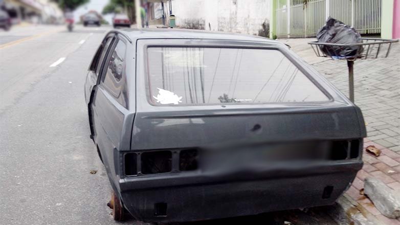 DMT passa a remover veículos abandonados há mais de 10 dias em ruas de Lafaiete