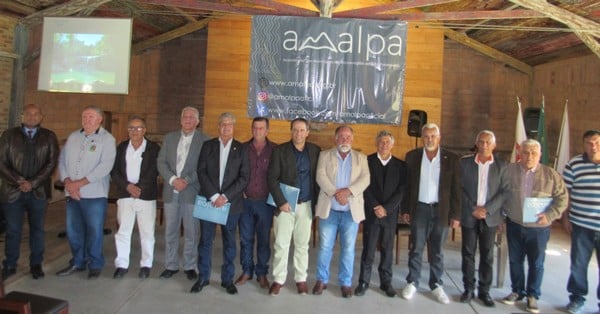 Amalpa tem reunião em Moeda