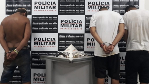 Polícia persegue e captura homens armados em festa em Congonhas