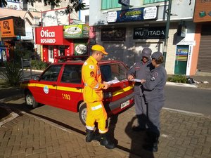 Bombeiros fazem fiscalização em operação Alerta Vermelho