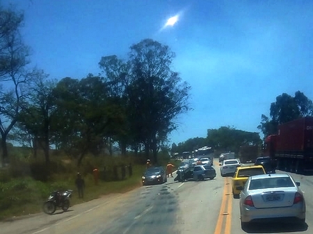 Trânsito é liberado na BR 040 após acidente