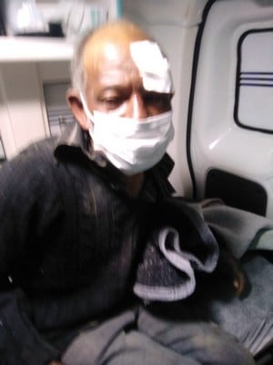 Paciente cai de ambulância enquanto era levado para hospital