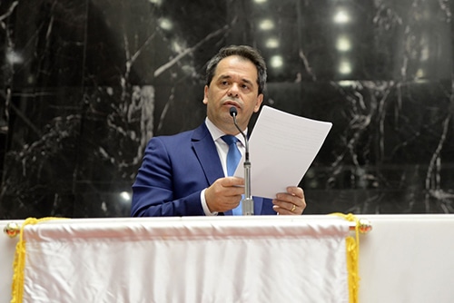 Glaycon Franco celebra o lançamento do projeto “Recomeça Minas”